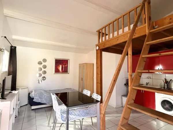 Studio 1 pièce 20 m² 