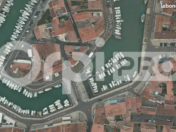 Local commercial 204 m² 