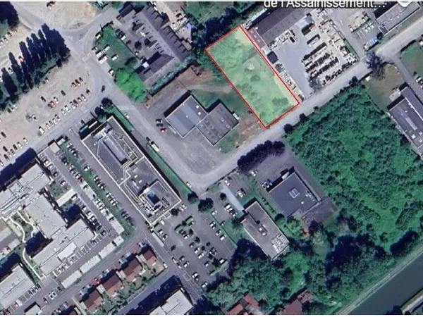 Saverne - Terrain 20 ares en zone UX + LOGEMENT DE FONCTION POSSIBLE 