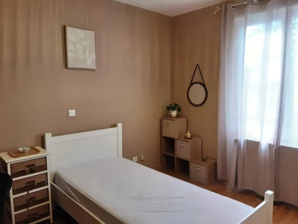 Chambre de 12m2 à louer sur Roubaix 
