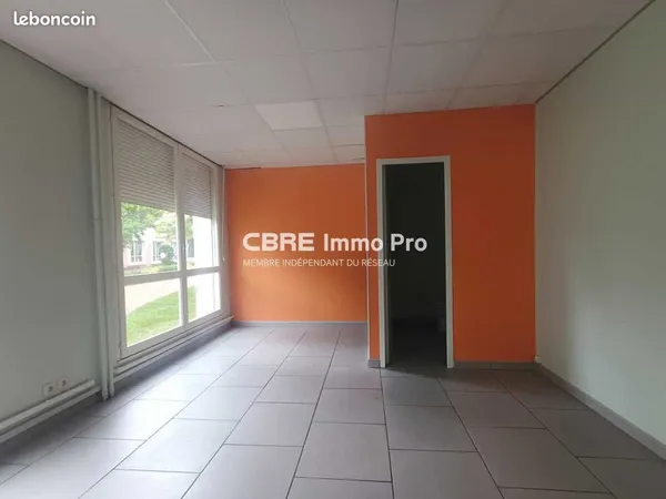 Bureaux 68 m² 