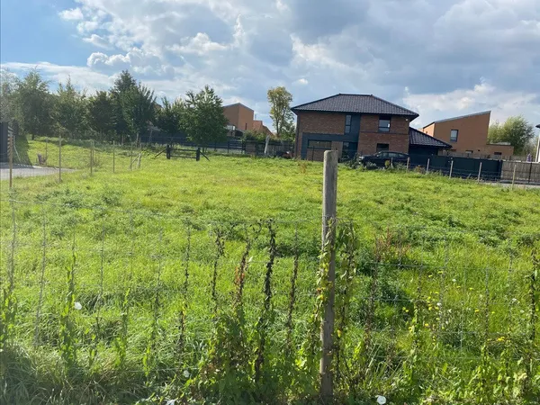 Terrain 850 m² 