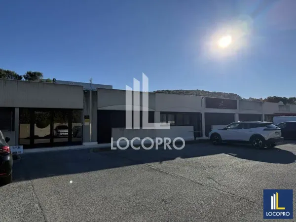 A LOUER - BUREAU - 45 M2 - VALLAURIS 