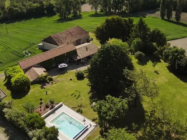 Maison 8 pièces 205 m² 