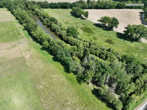Terrain avec étang 
