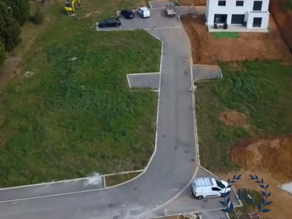 Terrain 698 m² Meyreuil 