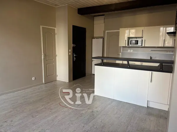 Appartement T2 - 2ème étage - Centre ville de Vienne 