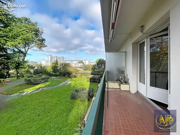 Appartement 6 pièces 148 m² 
