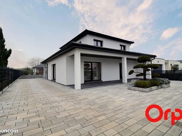Maison 5 pièces 144 m² 