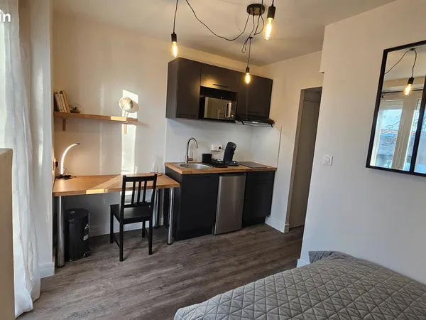 Studio 16 m2 meublé climatisé 
