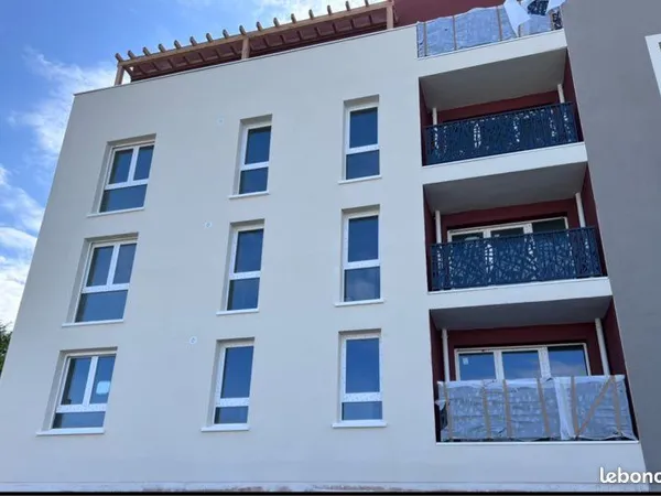 Vente appartement jamais occupée 