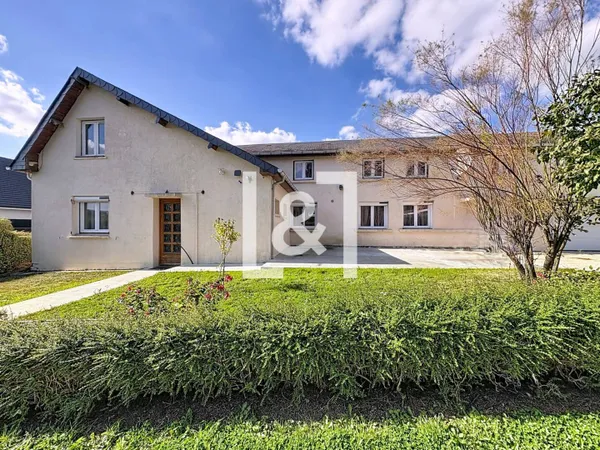 Maison 9 pièces 237 m² 