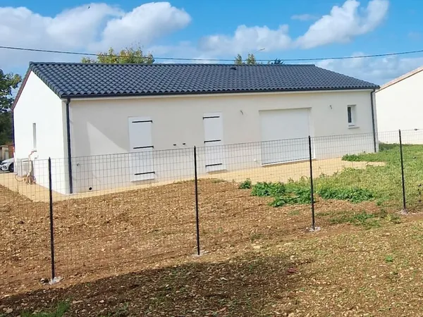Maison 102m2 climatisée 500m2 de jardin 