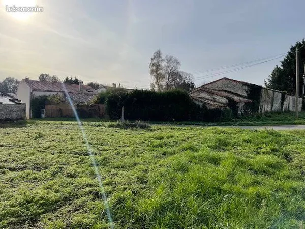 Terrain 537 m² Romegoux 