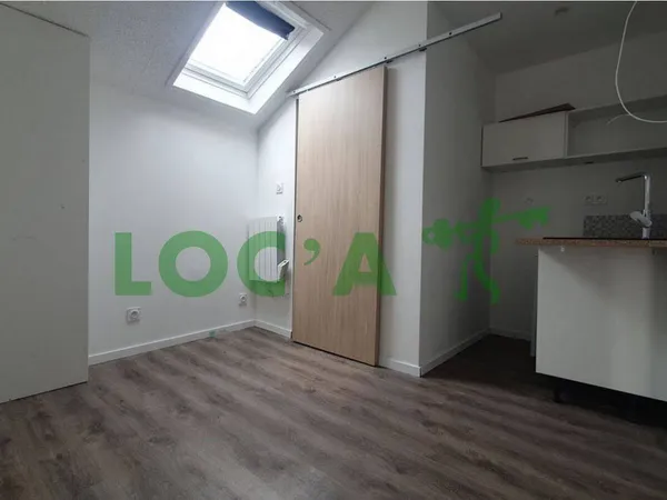Appartement 1 pièce 11 m² 
