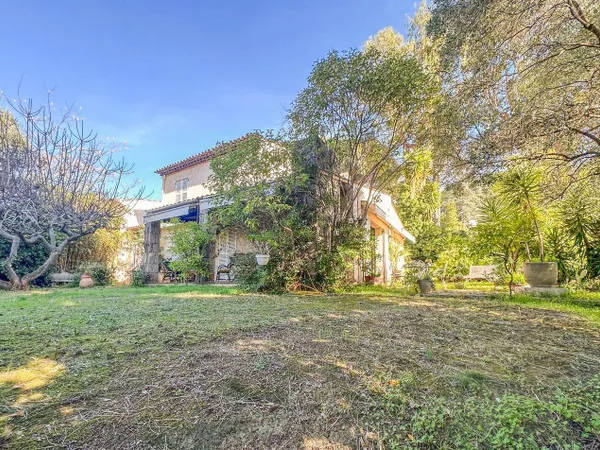 Maison 5 pièces 145 m² 