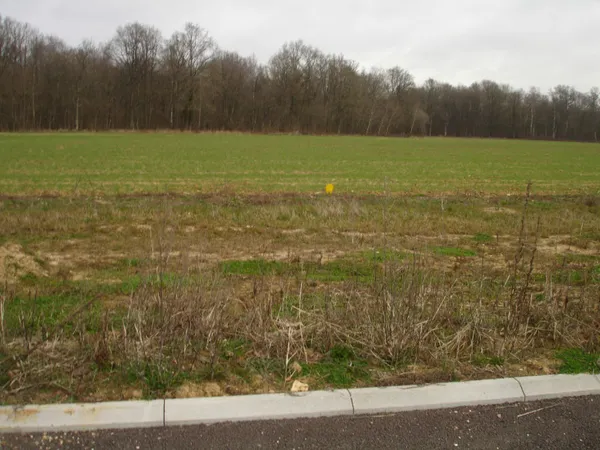 Terrain 749 m² 