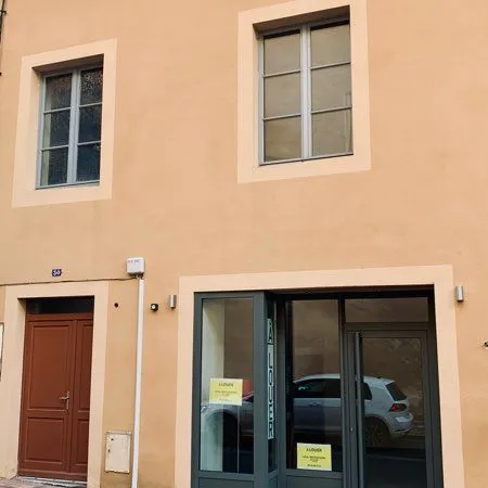 Local professionnel/ commercial / artisans rénové 
