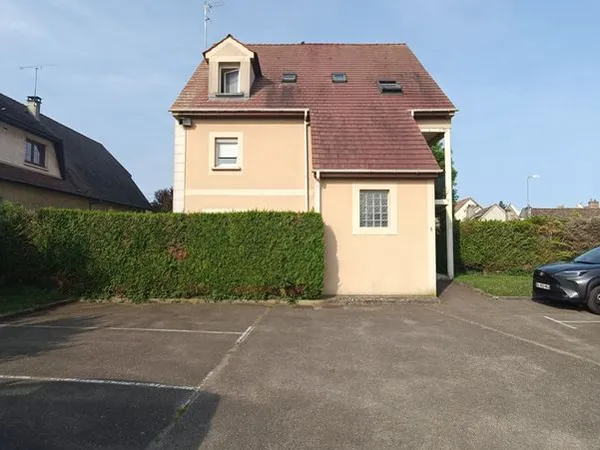 Studio 1 pièce 30 m² 