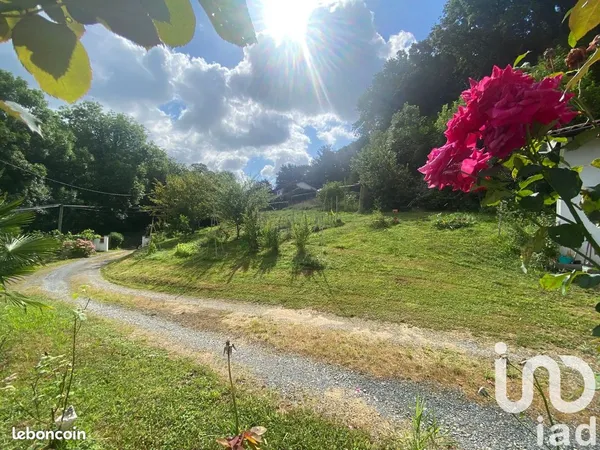 Propriété 15 pièces 225 m² 