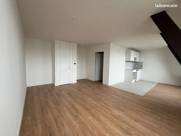 Studio 1 pièce 41 m² 