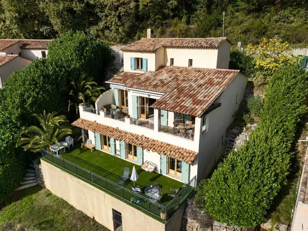 Grasse - Maison familiale au calme absolu avec vue jusqu'à la mer 