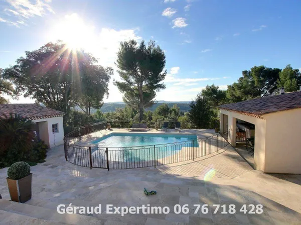Maison 8 pièces 210 m² 
