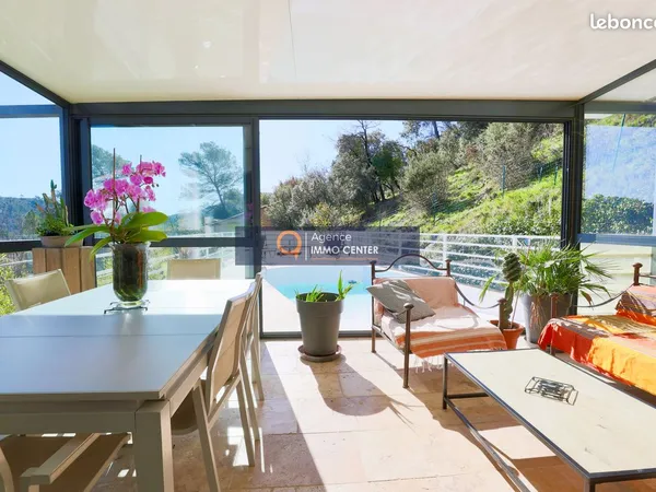 Maison 7 pièces 222 m² 