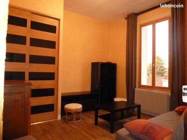 Drapeau - Maladière : beau T2 meublé dans maison 