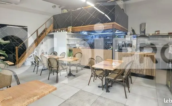 Bureau 57 m² 
