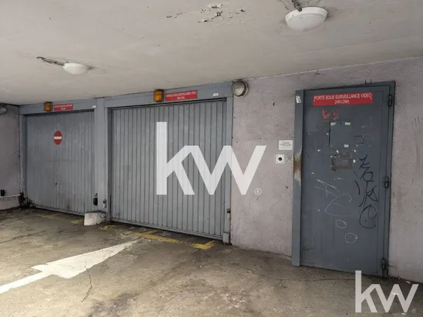 Parking 14 m² 