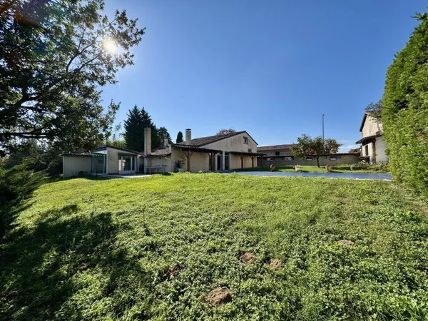 Maison 7 pièces 218 m² 