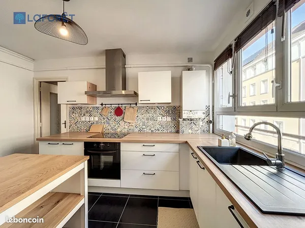 Appartement 3 pièces 84 m² 