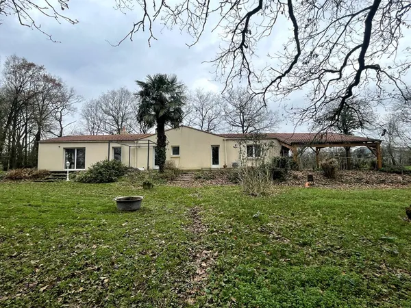 Maison de plain-pied 6 pièces 168 m² 