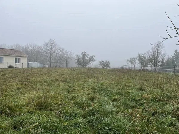 Terrain constructible 1645 m² 