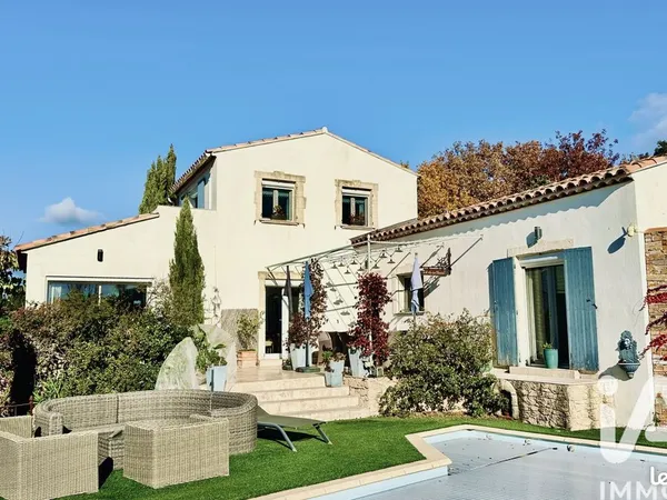 Propriété 7 pièces 190 m² 