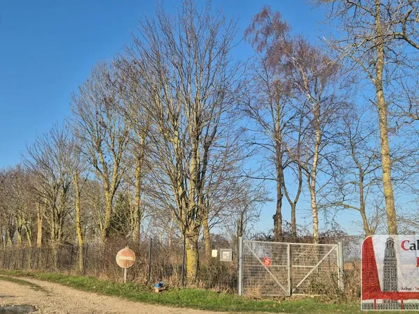 Terrain 6490 m² Allonville 
