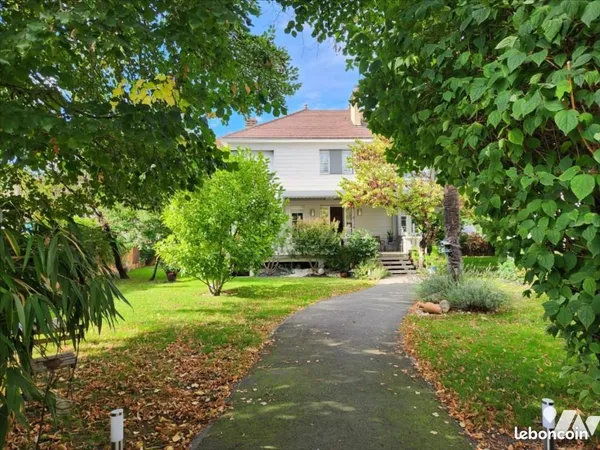 Pavillon 6 pièces 153 m² 