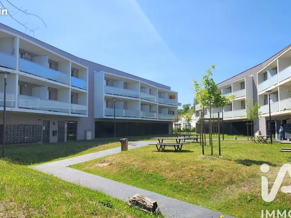 Studio 1 pièce 26 m² 