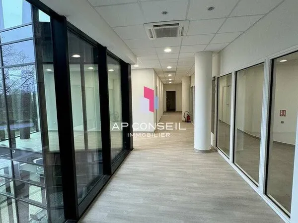 Bureaux 862 m² 