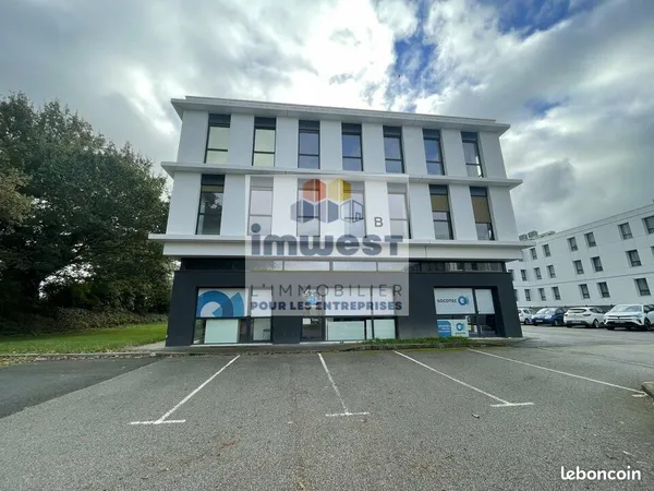 Bureaux 555 m² 