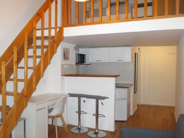 Chambre de 20m2 à louer sur Paris 01 