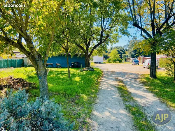 Terrain 1160 m² LESPARRE MEDOC 