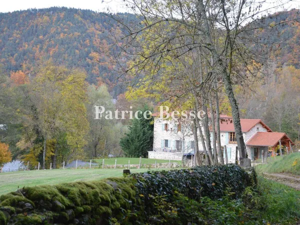 Maison 8 pièces 180 m² 