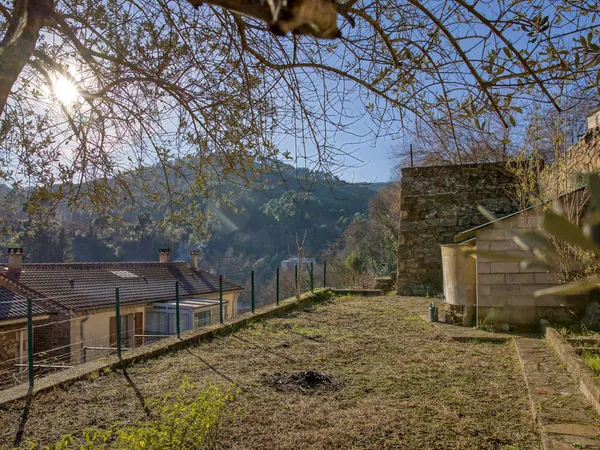 Appartement T3 75m2 avec Jardin, Terrasse et Dépendance 