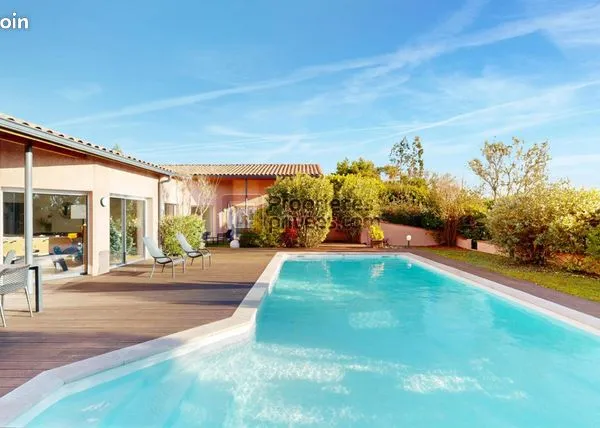 Maison 8 pièces 258 m² 
