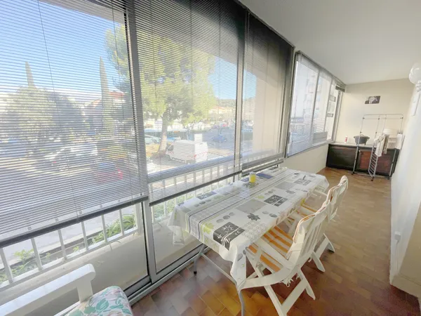 Appartement T1 de 34 m2 au 1er étage avec ascenseur proximit 