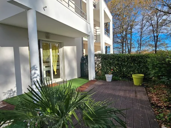 Appartement Rdc avec son jardin privatif 