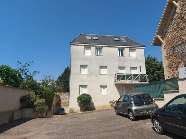Parking - Garage Location Melun   70€