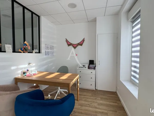 Local commercial 36 m² LA ROCHE SUR YON 
